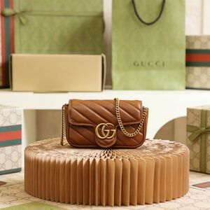 <AUTHENTIC>Gucci Mini Matelassé Leather Shoulder Bag